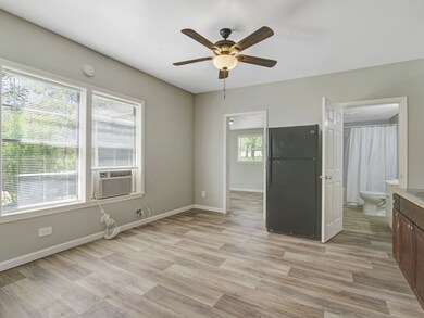 313 N Beauregard St unit 3, Alvin, TX 77511 - photo 6