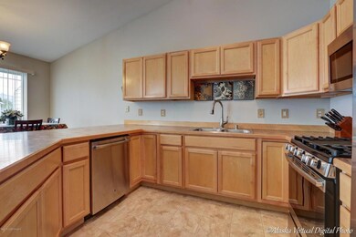 1002 Oak Ridge Dr unit 7B-1002, Anchorage, AK 99518 - photo 5