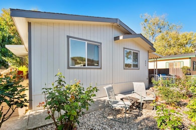 225 Magnolia Ave, Santa Rosa, CA 95407 - photo 4