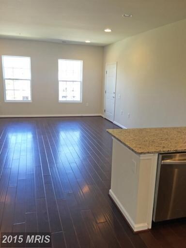 16854 Porters Inn Dr, Dumfries, VA 22026 - photo 3