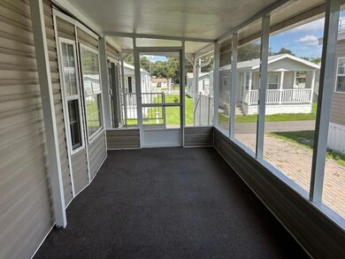 6941 Macdonald Ct unit 15, Zephyrhills, FL 33541 - photo 6