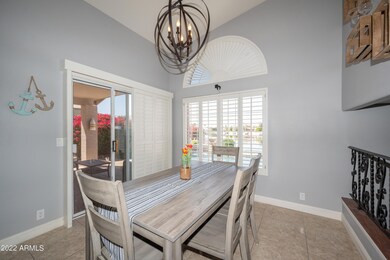 Lake Front Breakfast Room