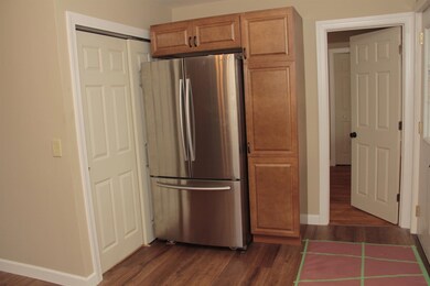 132 N Wright St, Griffith, IN 46319 - photo 5