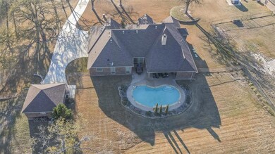 113 Ellis Pond Ct, Weatherford, TX 76085 - photo 4