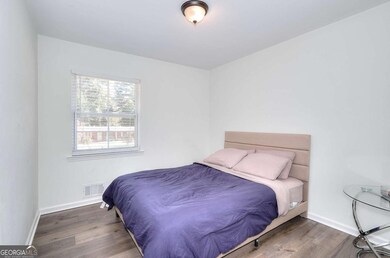 2725 Shoreland Dr SW, Atlanta, GA 30331 - photo 6