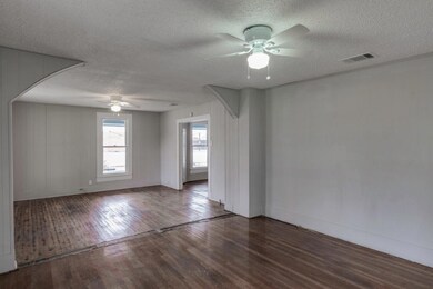 900 W Chestnut St, Denison, TX 75020 - photo 6