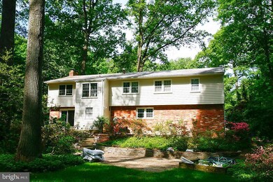 9122 Santayana Dr, Fairfax, VA 22031 - photo 2