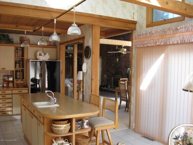 144 Raccoon Ct, Bushkill, PA 18324 - photo 6