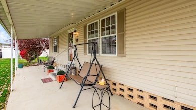 4344 Brett Ln, Obetz, OH 43207 - photo 5