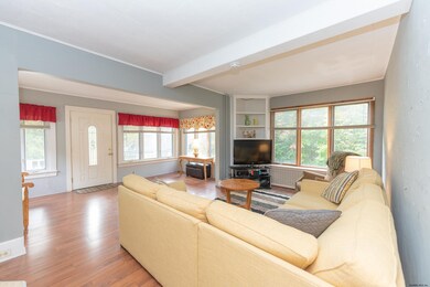 2 Clinton St, Rensselaer, NY 12144 - photo 5