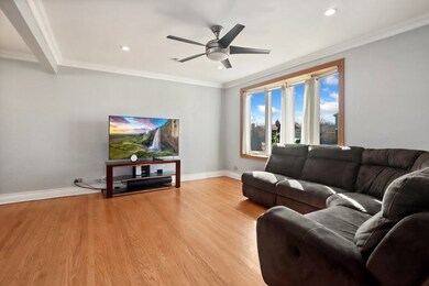 10136 Pelham St, Westchester, IL 60154 - photo 5