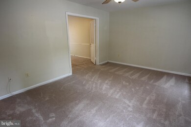 1734 Whitestone Ct, Crofton, MD 21114 - photo 4