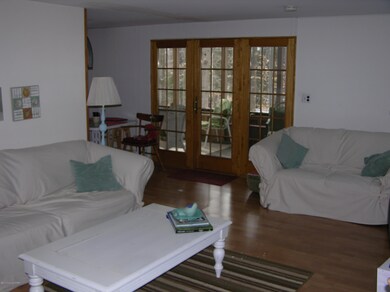 2429 Overlook Ln, Pocono Pines, PA 18350 - photo 3