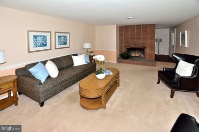 8920 Liberty Ln, Potomac, MD 20854 - photo 4