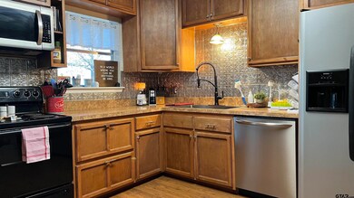 10829 County Road 2250, Tyler, TX 75707 - photo 5