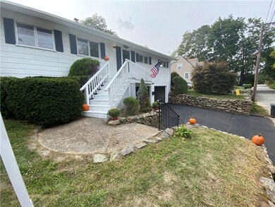 18 Mumford St, Coventry, RI 02816 - photo 2