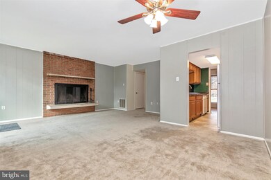 17901 Hickory Ln, Hagerstown, MD 21740 - photo 5