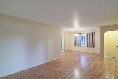 734 N Monroe St, Monroe, MI 48162 - photo 5