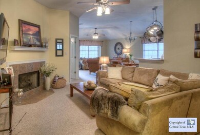 701 Chicago St, San Marcos, TX 78666 - photo 2