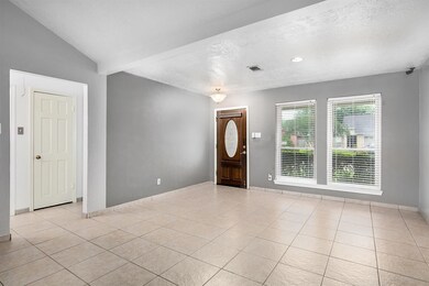 9511 Kingsvalley St, Houston, TX 77075 - photo 3
