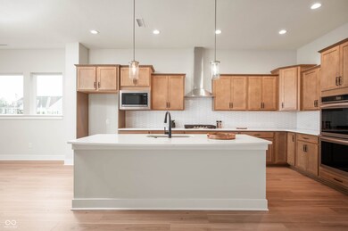 15838 Scarteen Rd, Fishers, IN 46037 - photo 7