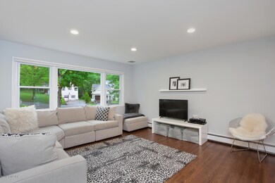 34 Dandy Dr Cos Cob CT 06807-large-025-1