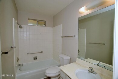 BUTTE_bathroom