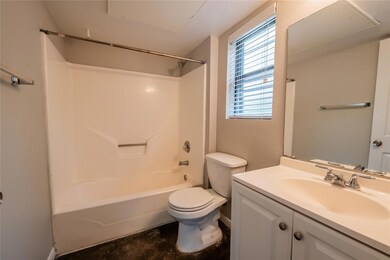 1013 W 23rd St unit 201, Austin, TX 78705 - photo 4