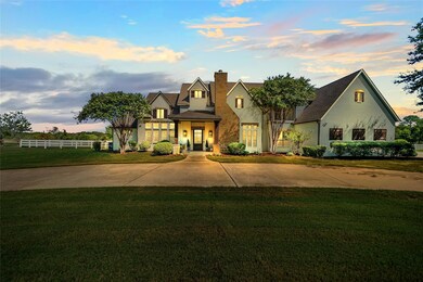 View of front facade with a yard