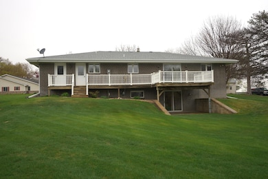 203 Maple St, Humphrey, NE 68642 - photo 2