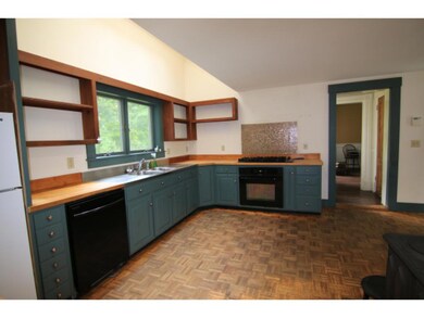 228 Maple St, Hopkinton, NH 03229 - photo 6