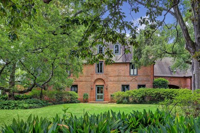 3023 Chevy Chase Dr, Houston, TX 77019 - photo 2