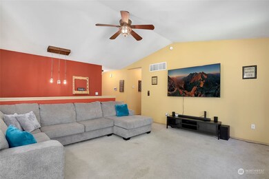 17625 Clear Lake Blvd SE, Yelm, WA 98597 - photo 4