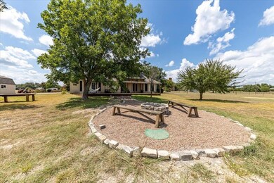 104 Country Green Ct, Weatherford, TX 76087 - photo 6
