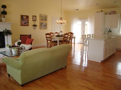 103 Brolin Ct, Rogue River, OR 97537 - photo 5