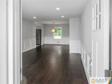 111 Jeffery Rd, Colonia, NJ 07067 - photo 6