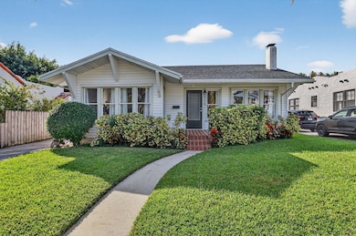 818 Claremore Dr, West Palm Beach, FL 33401 - photo 2