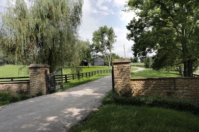 823 McCalls Mill - 002