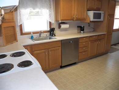 635 Park Ave, Contoocook, NH 03229 - photo 5