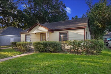 7535 Dixie Dr, Houston, TX 77087 - photo 2