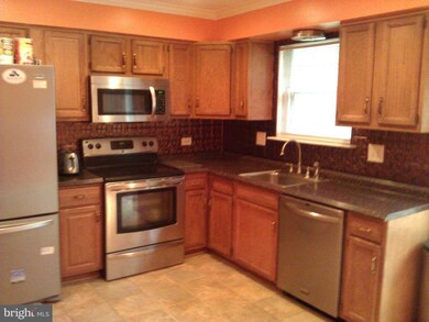 18065 Tebbs Ln, Dumfries, VA 22026 - photo 4