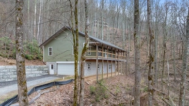 305 Buck Top Rd, Franklin, NC 28734 - photo 2