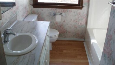 1572 Laughlin Dr NW, Grand Rapids, MI 49504 - photo 4