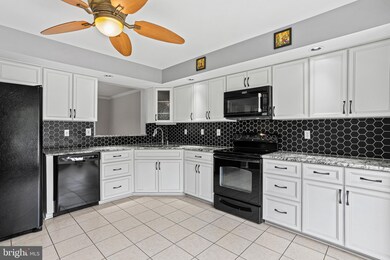 8748 Birkenhead Ct, Laurel, MD 20723 - photo 4