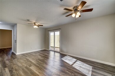 2705 Sprucewood St unit A, Bryan, TX 77801 - photo 3