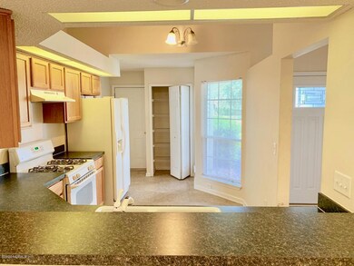 6428 Hannah Stables Dr, Jacksonville, FL 32244 - photo 3