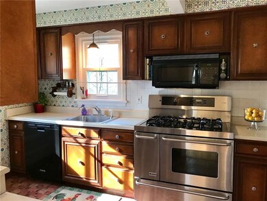 Kitchen has Dishwasher, Garbage Disposal & large G