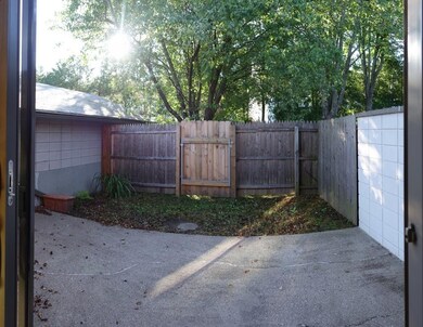 29 Webster Ct, Amherst, MA 01002 - photo 7