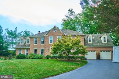 10800 Fieldwood Dr, Fairfax, VA 22030 - photo 3