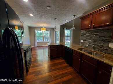 334 Lentz Ln, Mount Washington, KY 40047 - photo 4